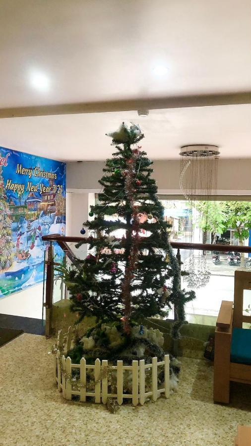 Cozi Hotel Hai Phong Bagian luar foto