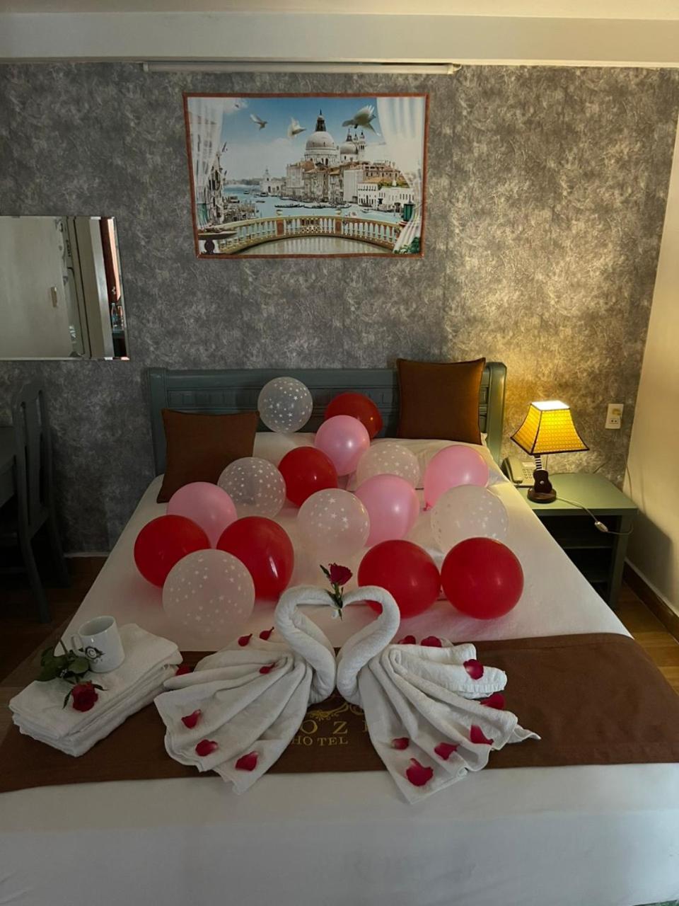 Cozi Hotel Hai Phong Bagian luar foto