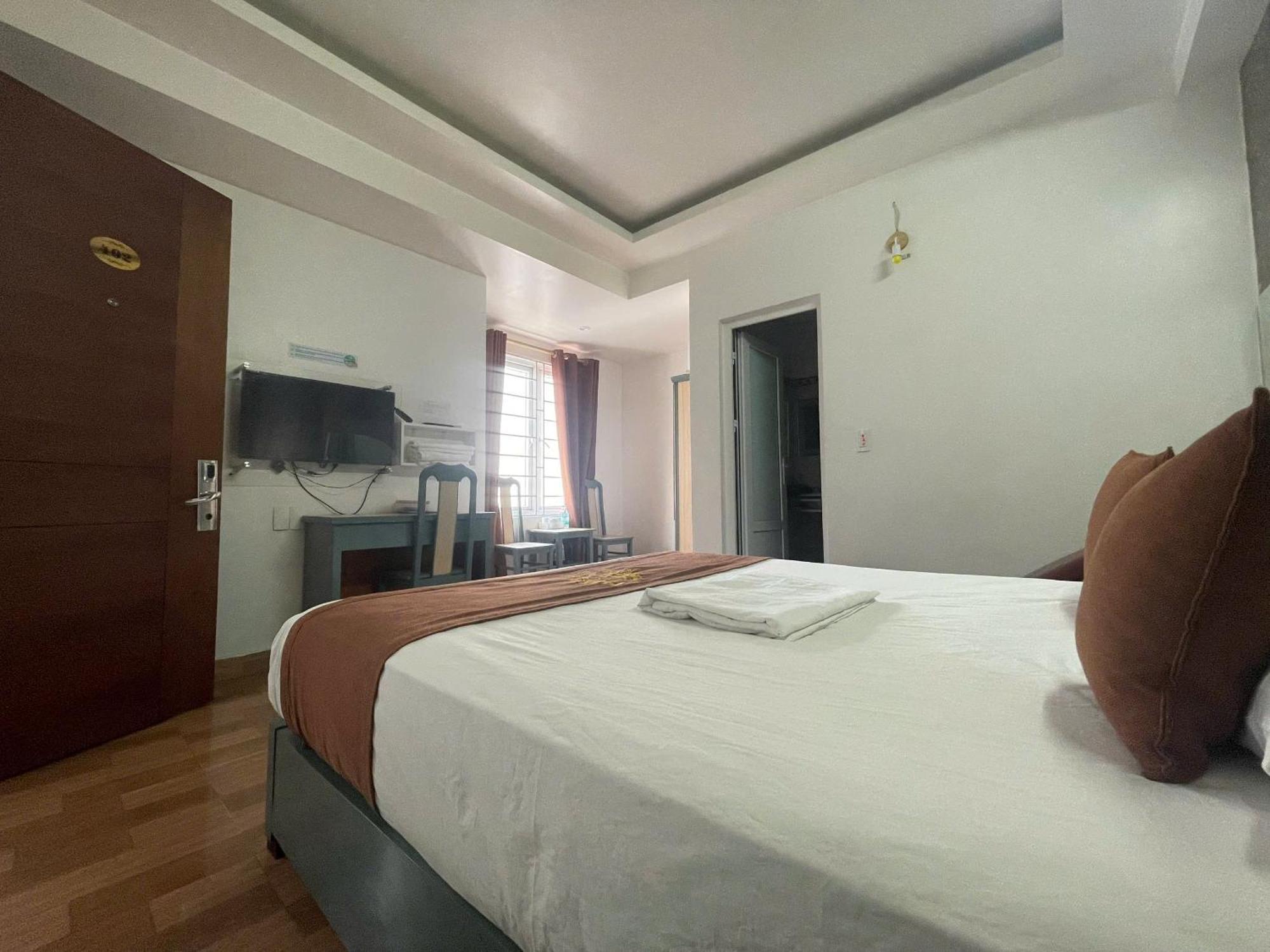 Cozi Hotel Hai Phong Bagian luar foto