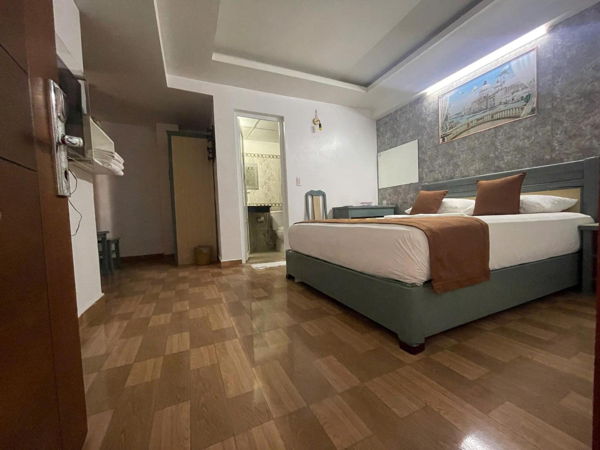 Cozi Hotel Hai Phong Bagian luar foto